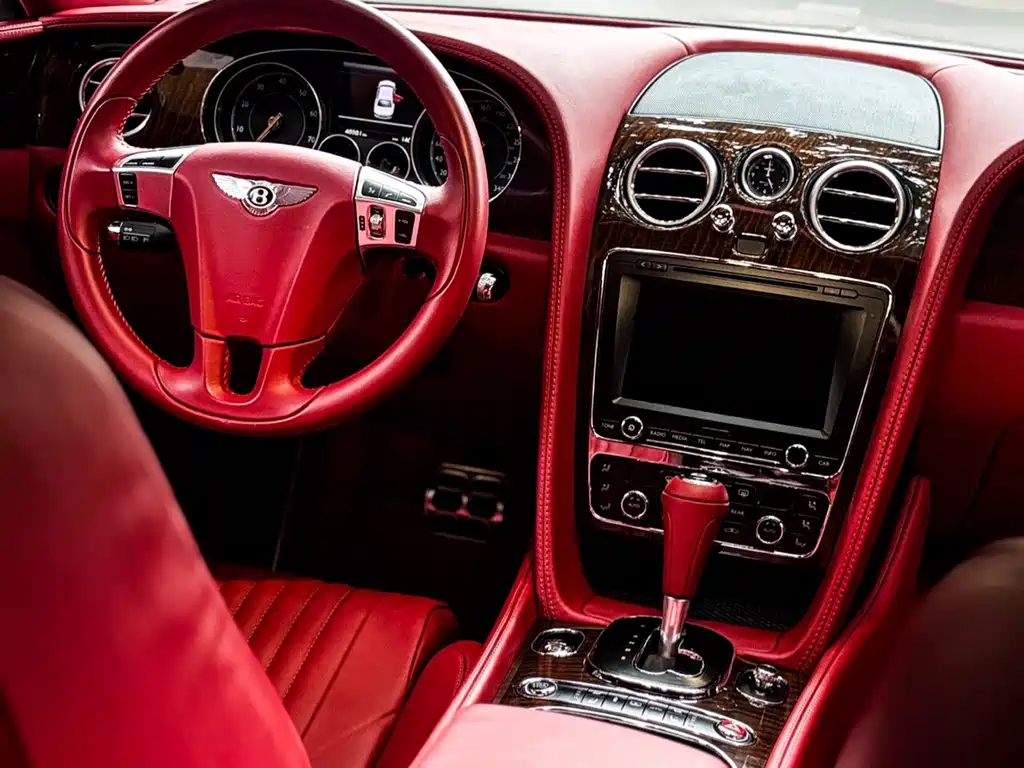 Bentley Flying Spur — миниатюра 5