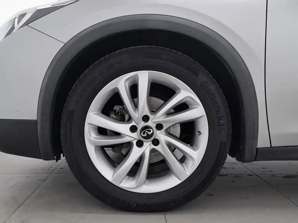 Infiniti QX30 — миниатюра 17
