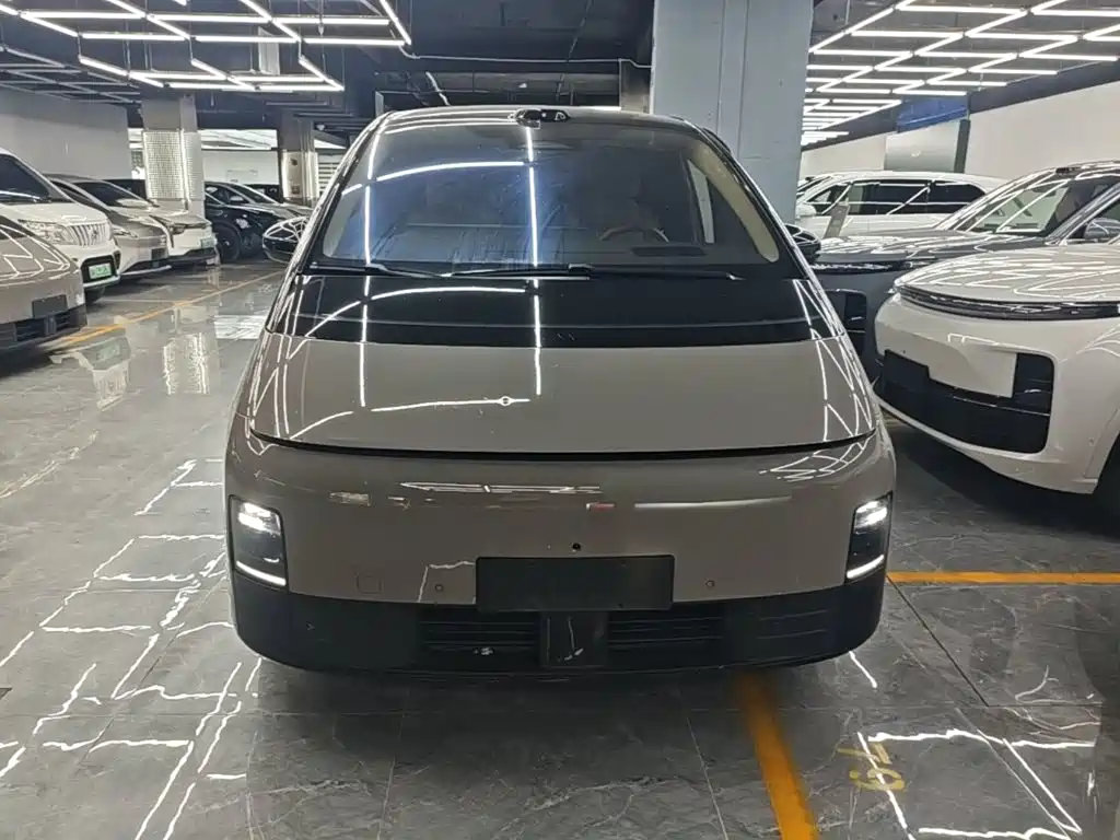 Li Auto Li MEGA — миниатюра 3