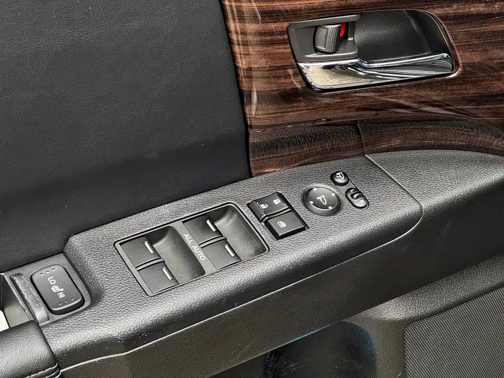 Honda Elysion — миниатюра 16