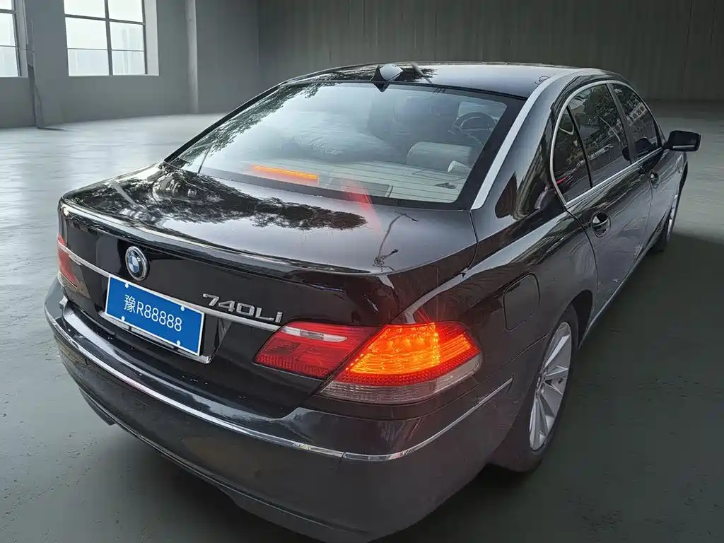 BMW 7 Series 7 2005 740Li