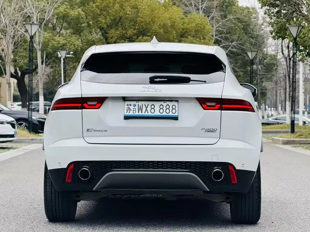 Jaguar E-PACE — миниатюра 5