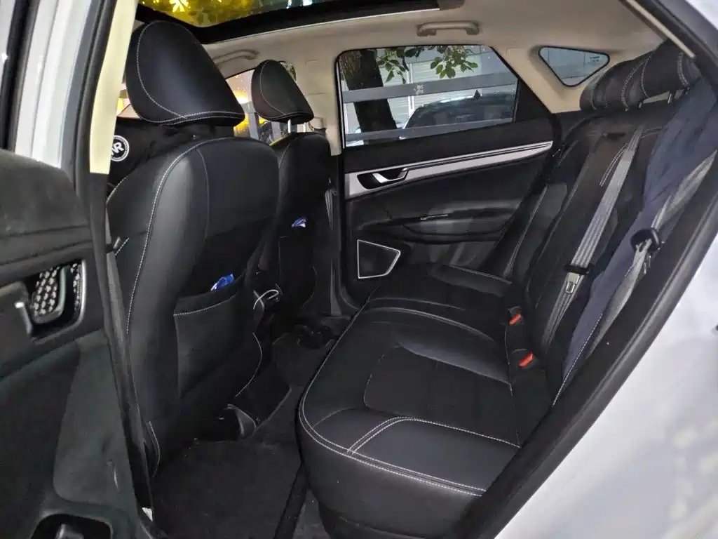 Geely Emgrand GS — миниатюра 13