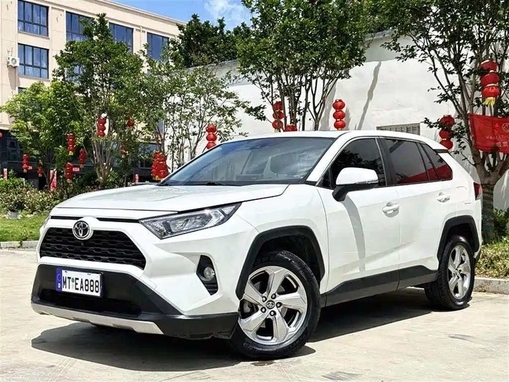 Toyota RAV4 2021