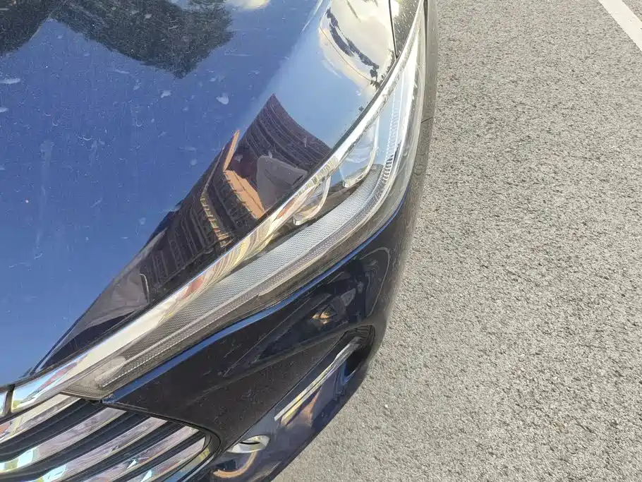 BYD MAX — миниатюра 5