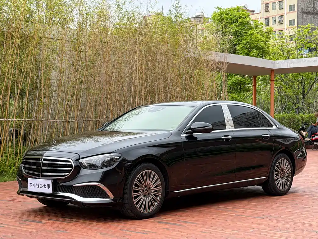 Mercedes-Benz E-Class 2022