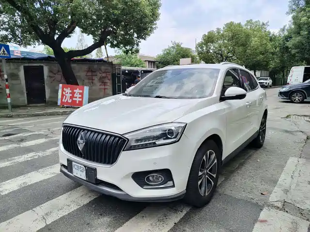 Borgward BX7