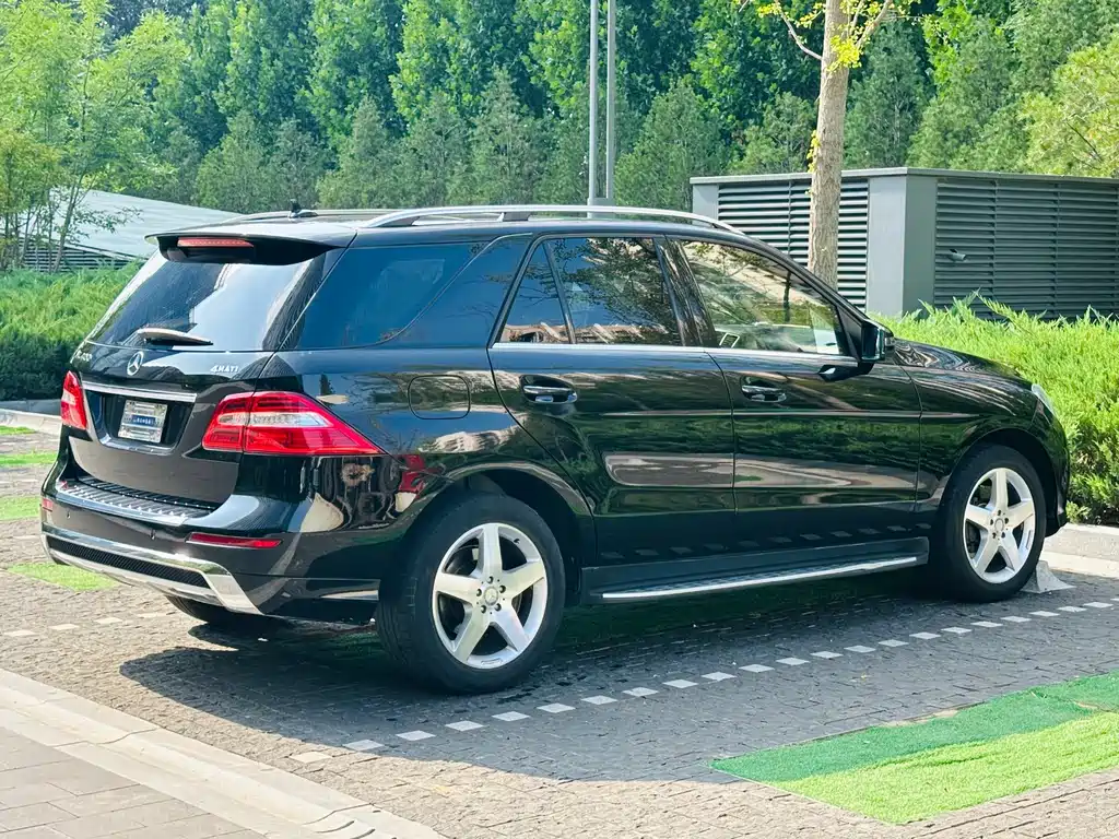 Mercedes-Benz M-Class — миниатюра 4