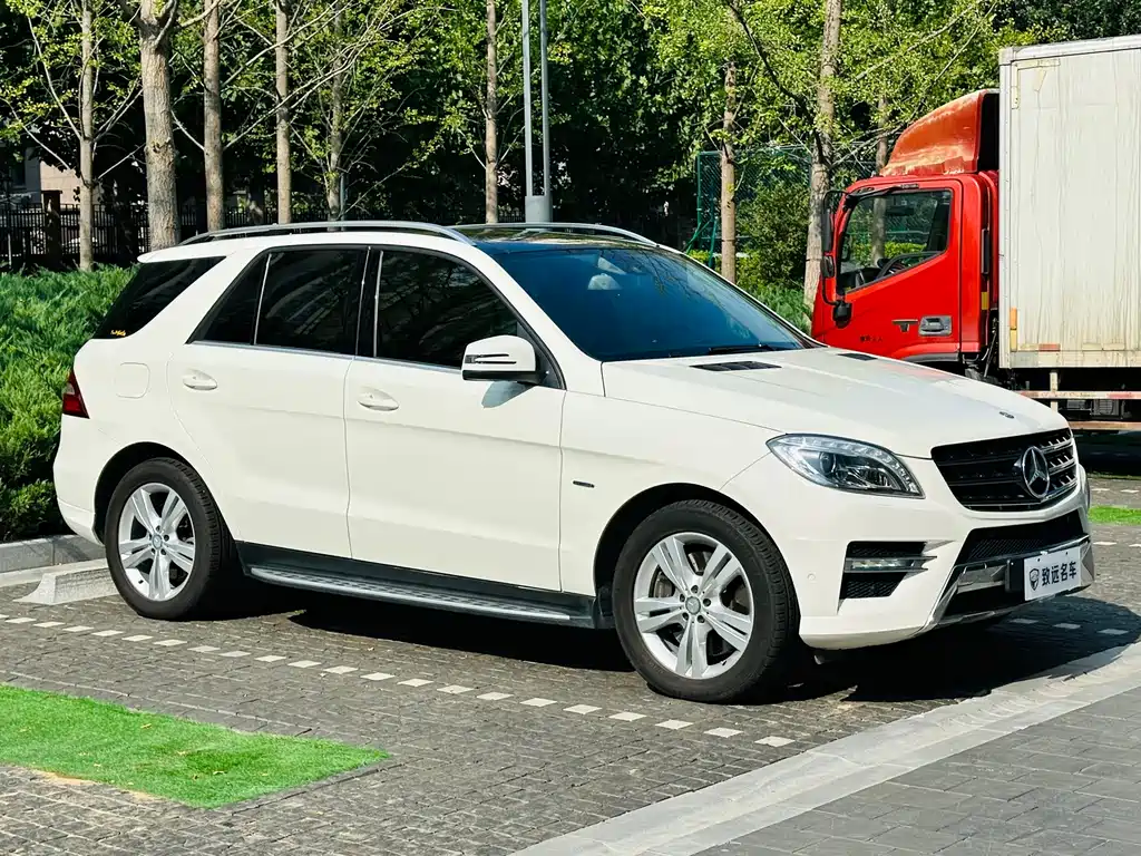 Mercedes-Benz M-Class — миниатюра 3