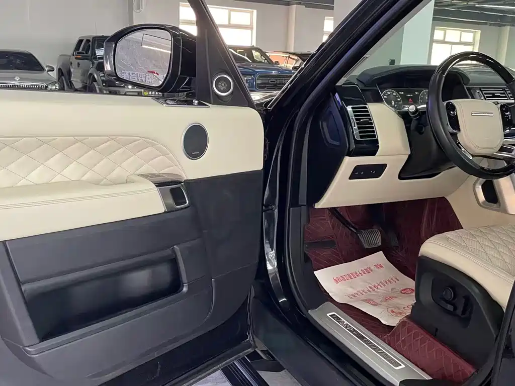 LAND ROVER RANGE ROVER