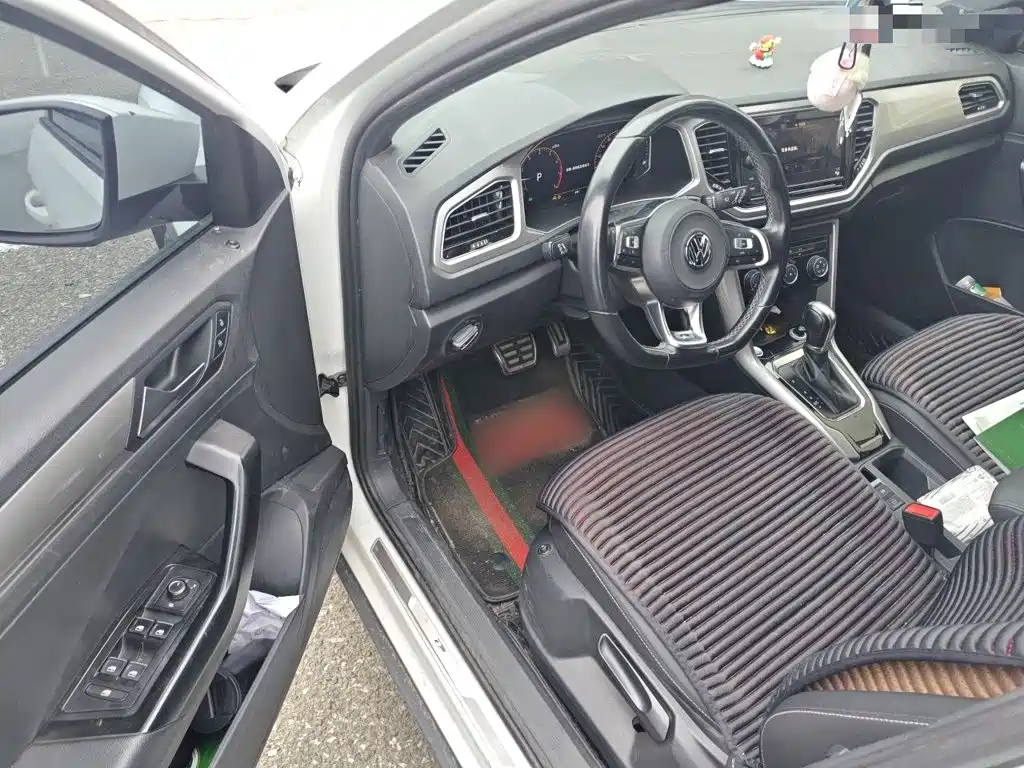 Volkswagen T-Roc — миниатюра 14