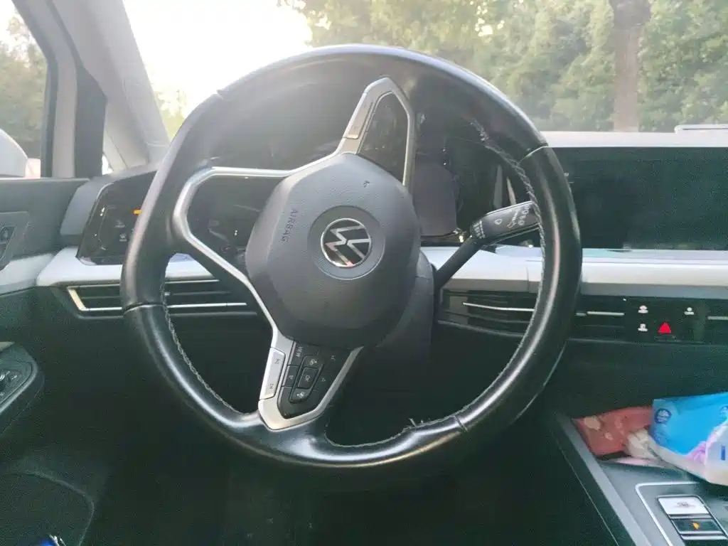 Volkswagen Golf — миниатюра 3