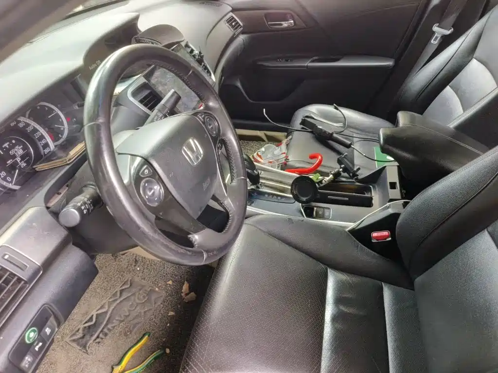 Honda Accord — миниатюра 8