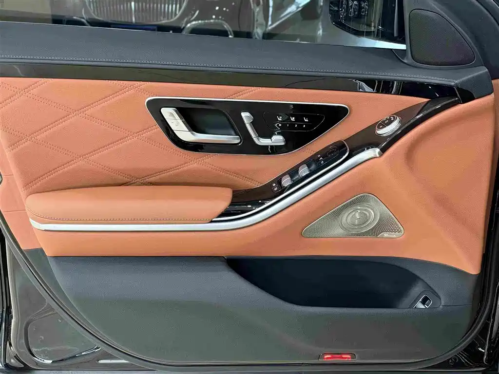 Mercedes-Benz S-Class — миниатюра 23