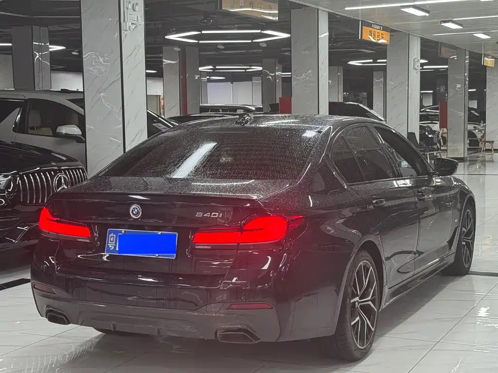 BMW 5 Series (Import) — миниатюра 8