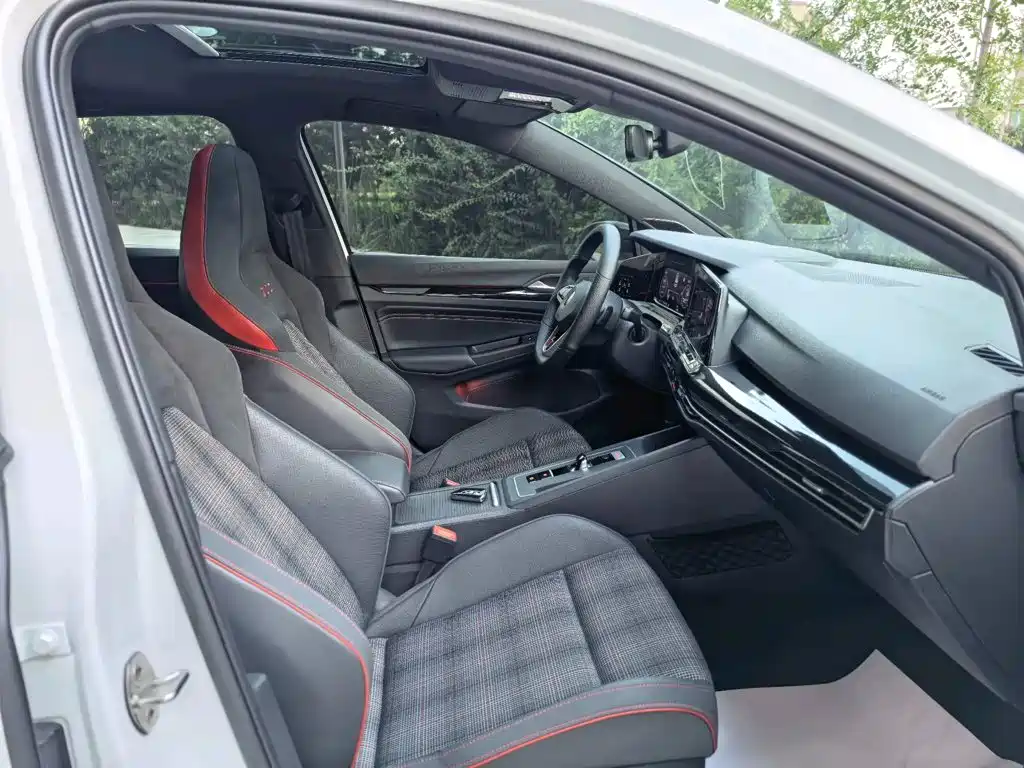 Volkswagen Golf GTI Facelift 380TSI DSG GTI, фото 11