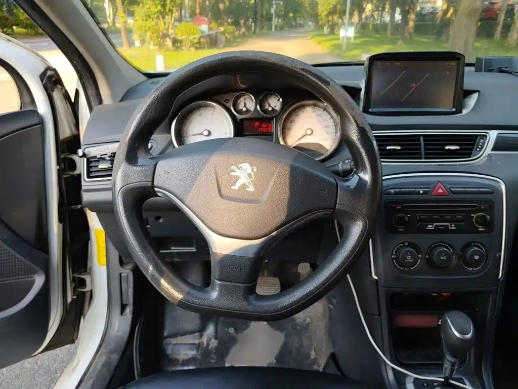 Peugeot 308 — миниатюра 3