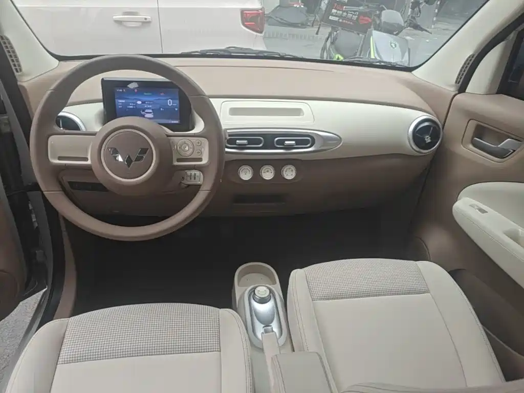 Wuling MINIEV — миниатюра 10