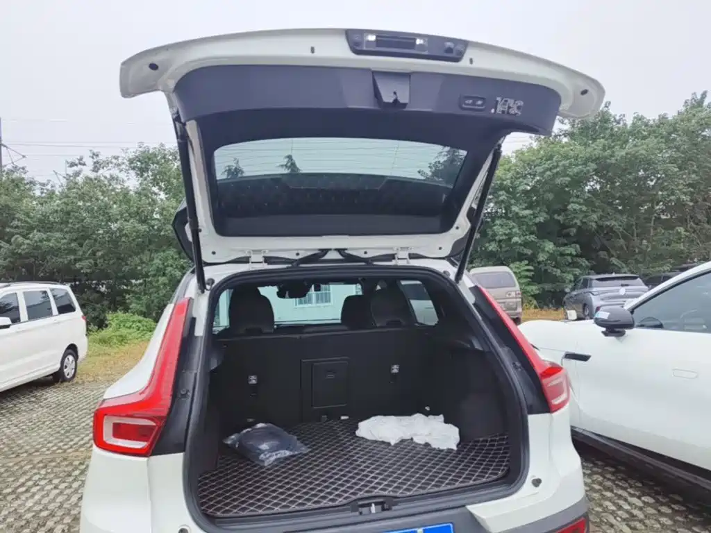 Volvo XC40 — миниатюра 19