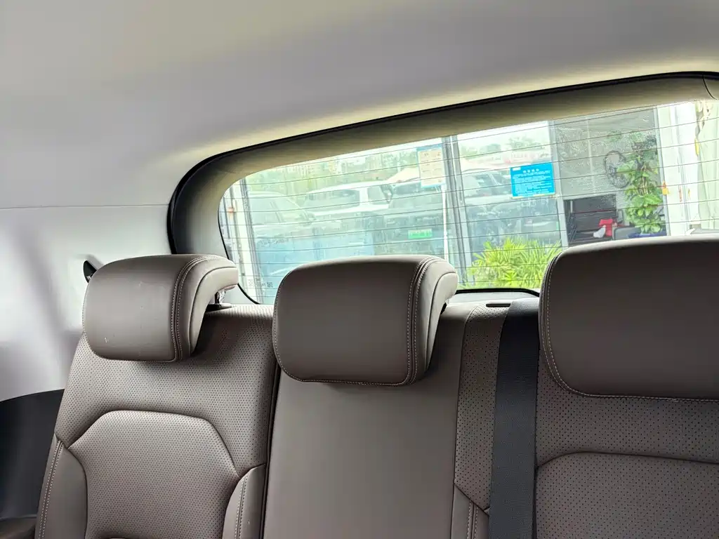 Wuling Xingguang 730 New Energy — миниатюра 16