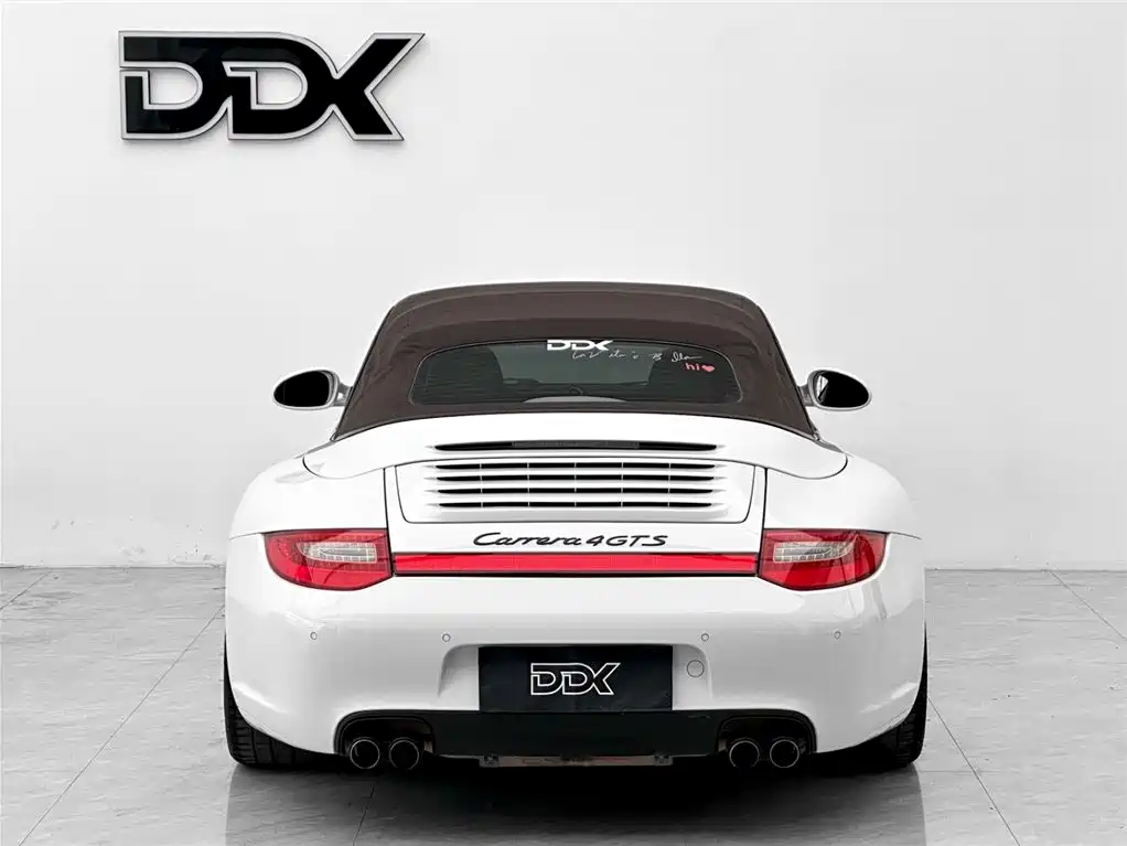 Porsche 911 2011 Carrera 4 GTS 3.8L