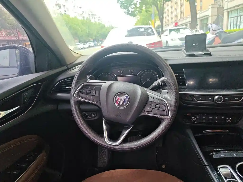 Buick Regal — миниатюра 7