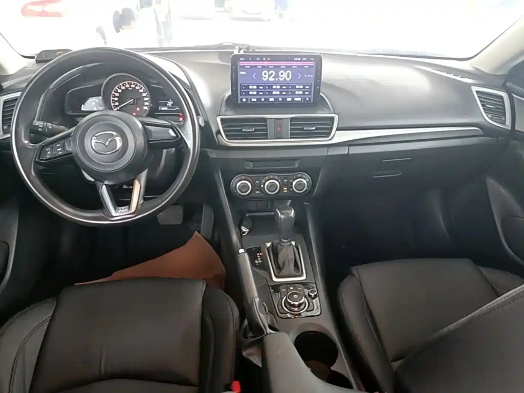 Mazda 3 Axela — миниатюра 10