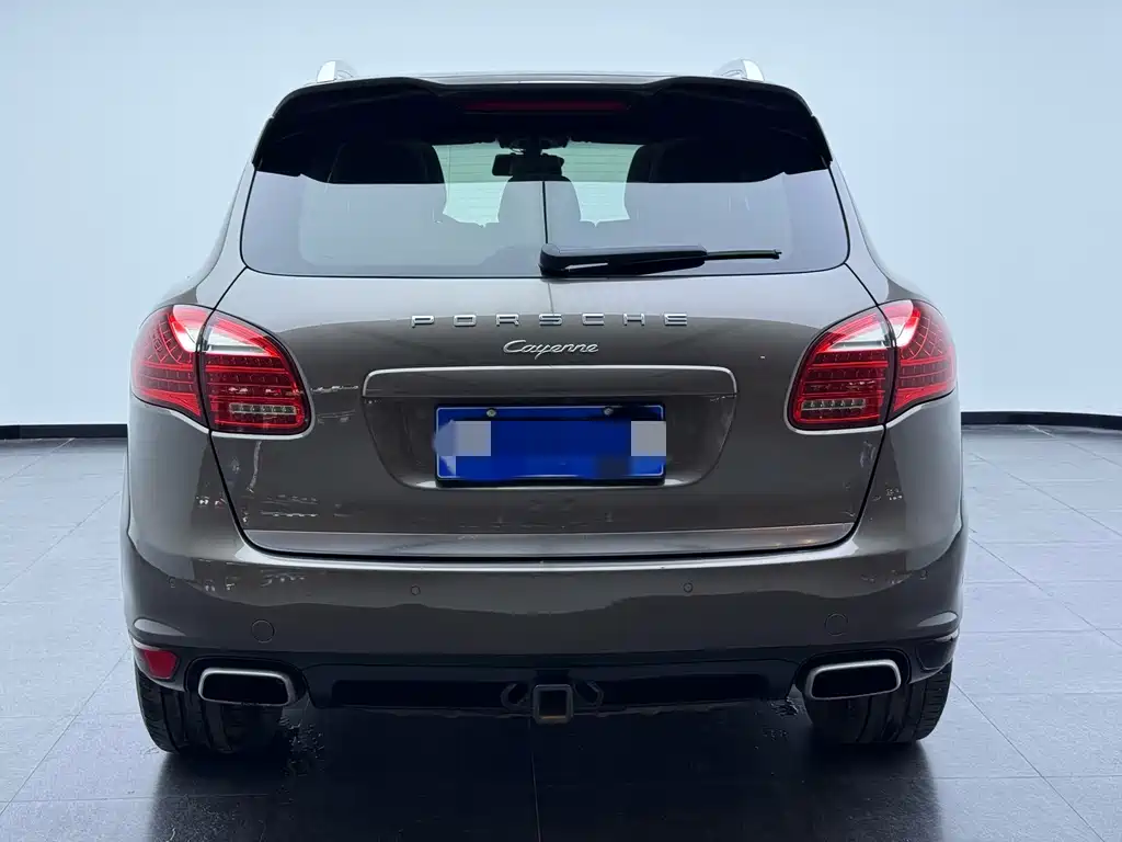 Porsche Cayenne — миниатюра 18