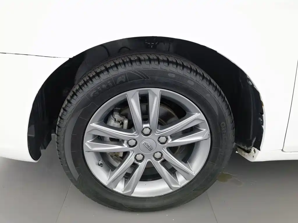 Geely Emgrand — миниатюра 17