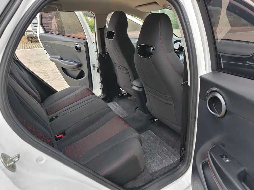 BYD e2 — миниатюра 10