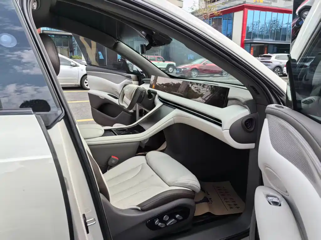 ZHIJI AUTOMOBILE ZHIJI LS7