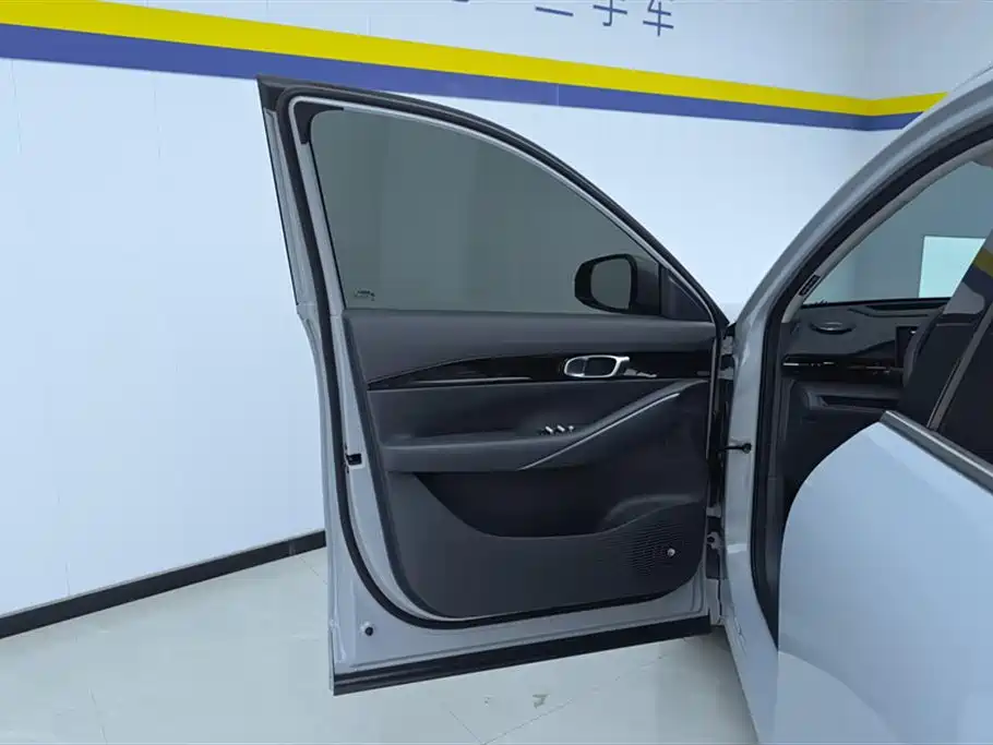 GEELY GALAXY GALAXY E5