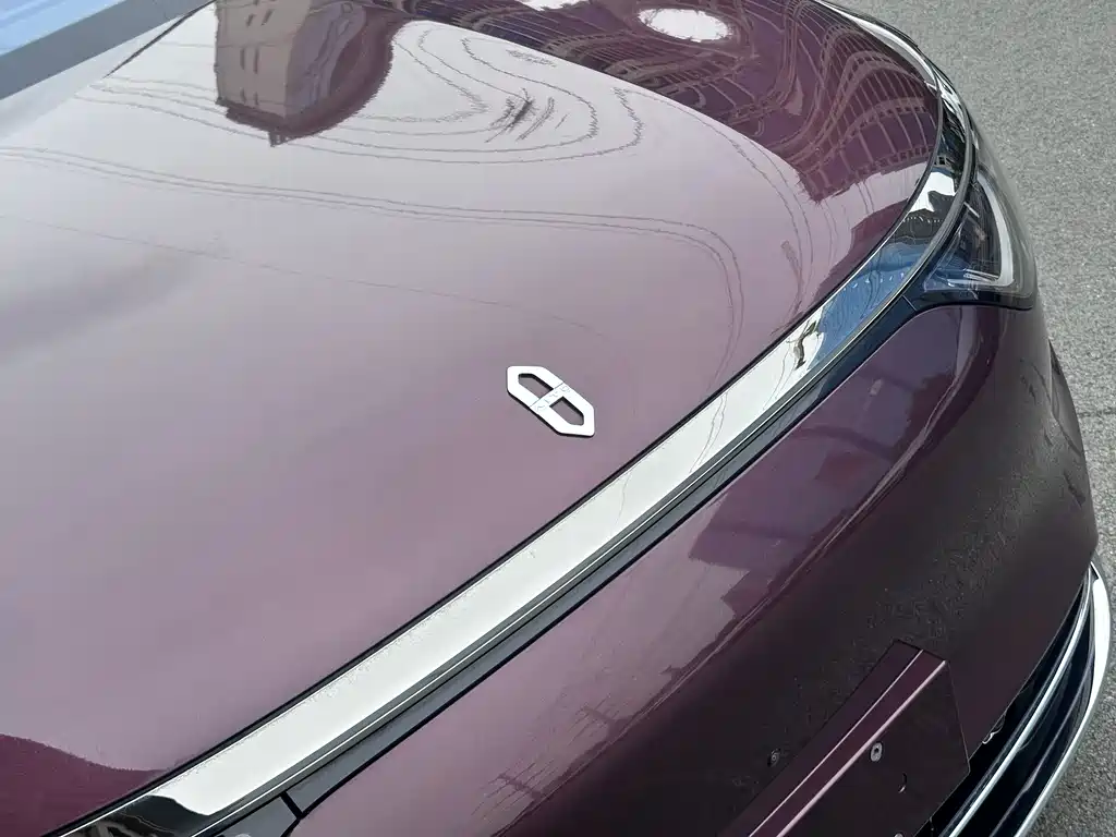 AITO ASK THE WORLD M8