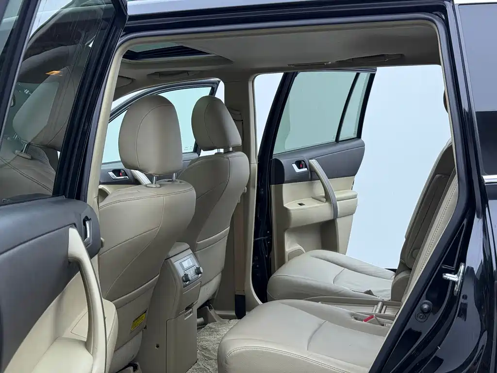 Toyota Highlander — миниатюра 5