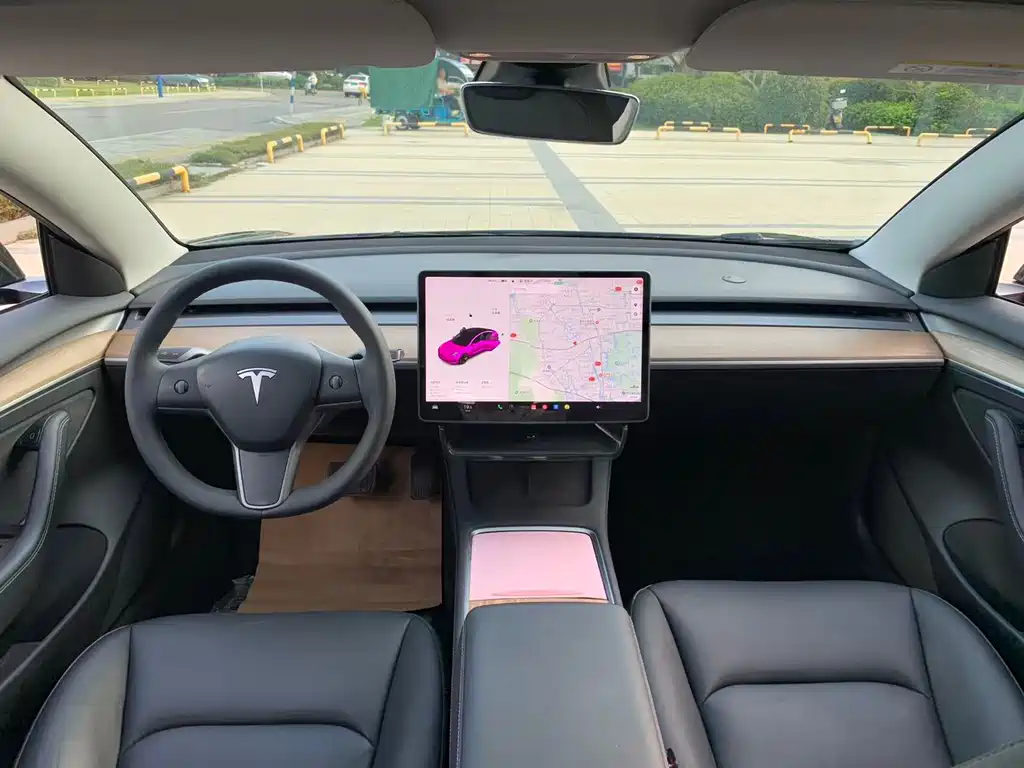 Tesla Model 3 — миниатюра 20