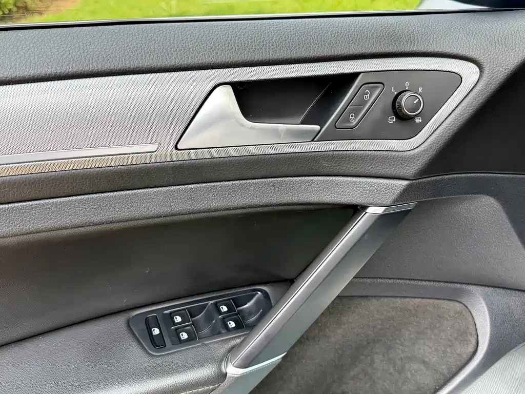 Volkswagen Golf — миниатюра 9