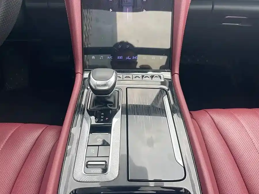 Hongqi Hongqi H5 — миниатюра 7