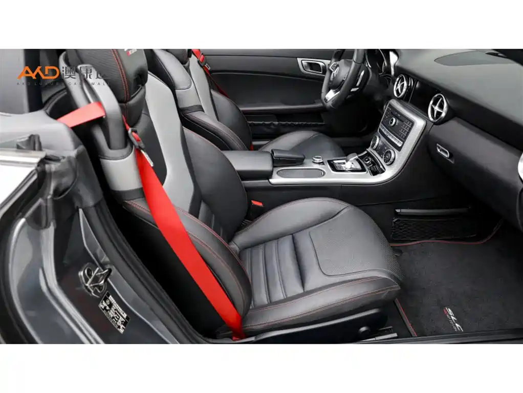 Mercedes-Benz SLC — миниатюра 8