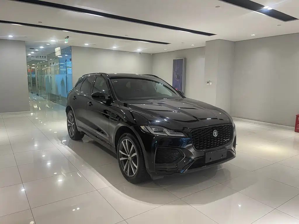 Jaguar F-Pace 2024 P250 R-Dynamic SE