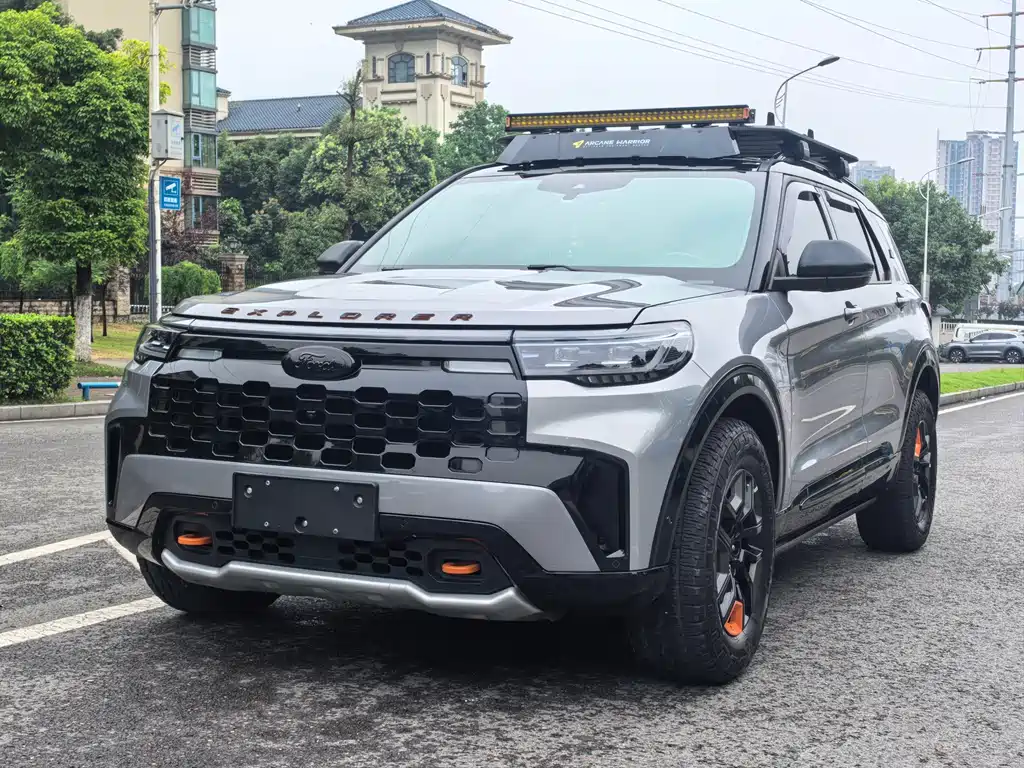 Ford Explorer 2024