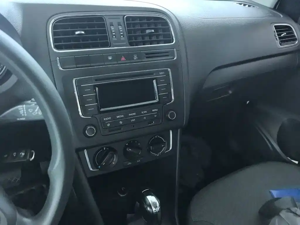 Volkswagen Polo — миниатюра 16
