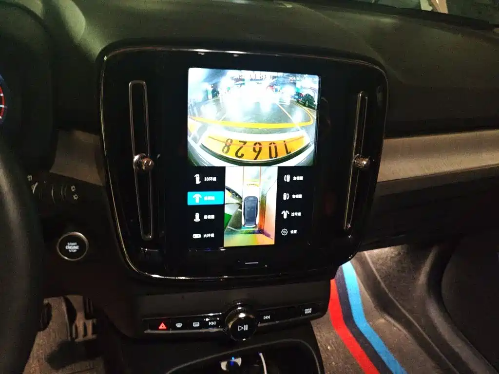 Volvo XC40 — миниатюра 14