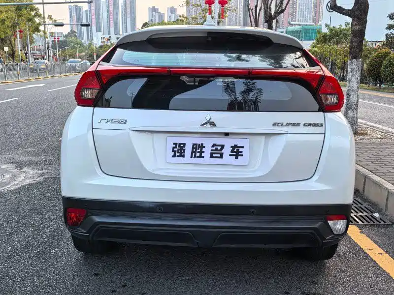 Mitsubishi Eclipse Cross — миниатюра 6