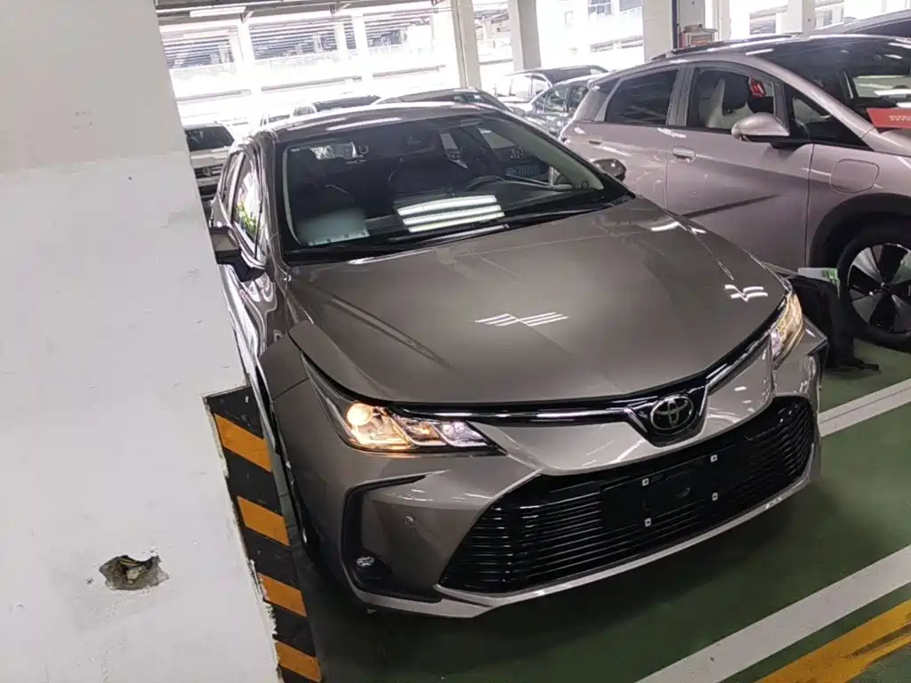 Toyota Corolla — миниатюра 4