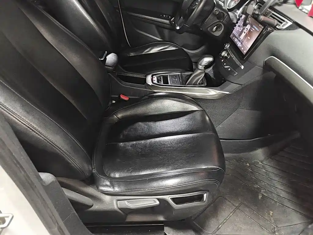 Peugeot 408 — миниатюра 25