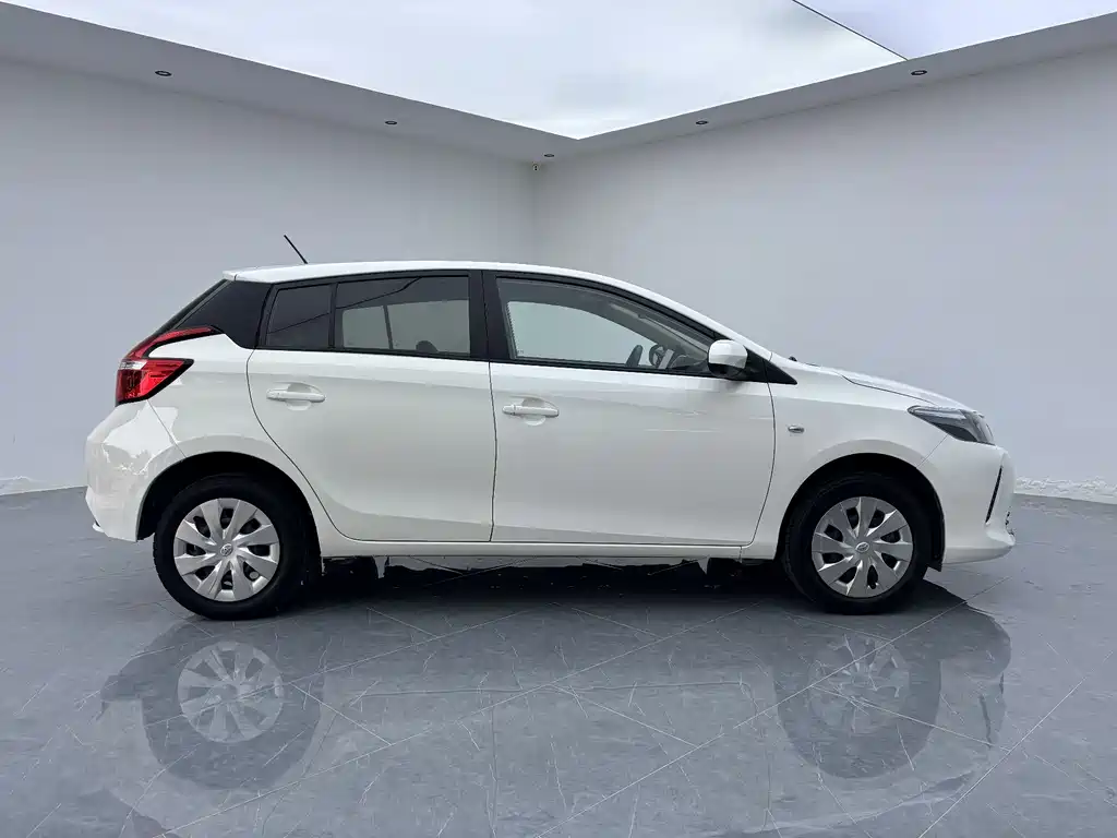 Toyota Vios FS — миниатюра 16