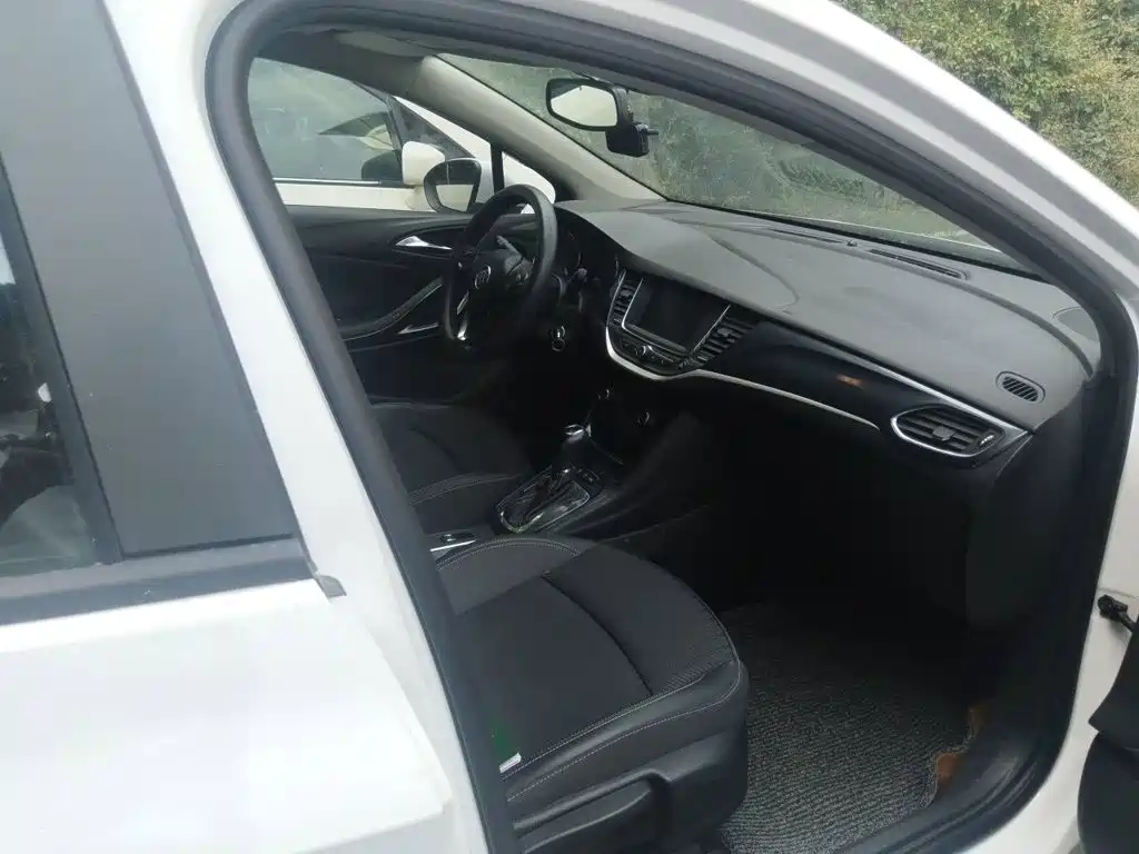 Buick Verano — миниатюра 19