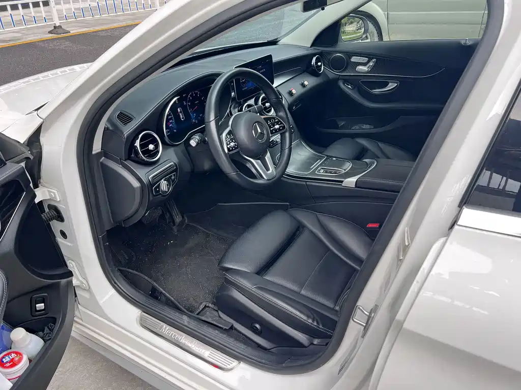 Mercedes-Benz C-Class — миниатюра 4