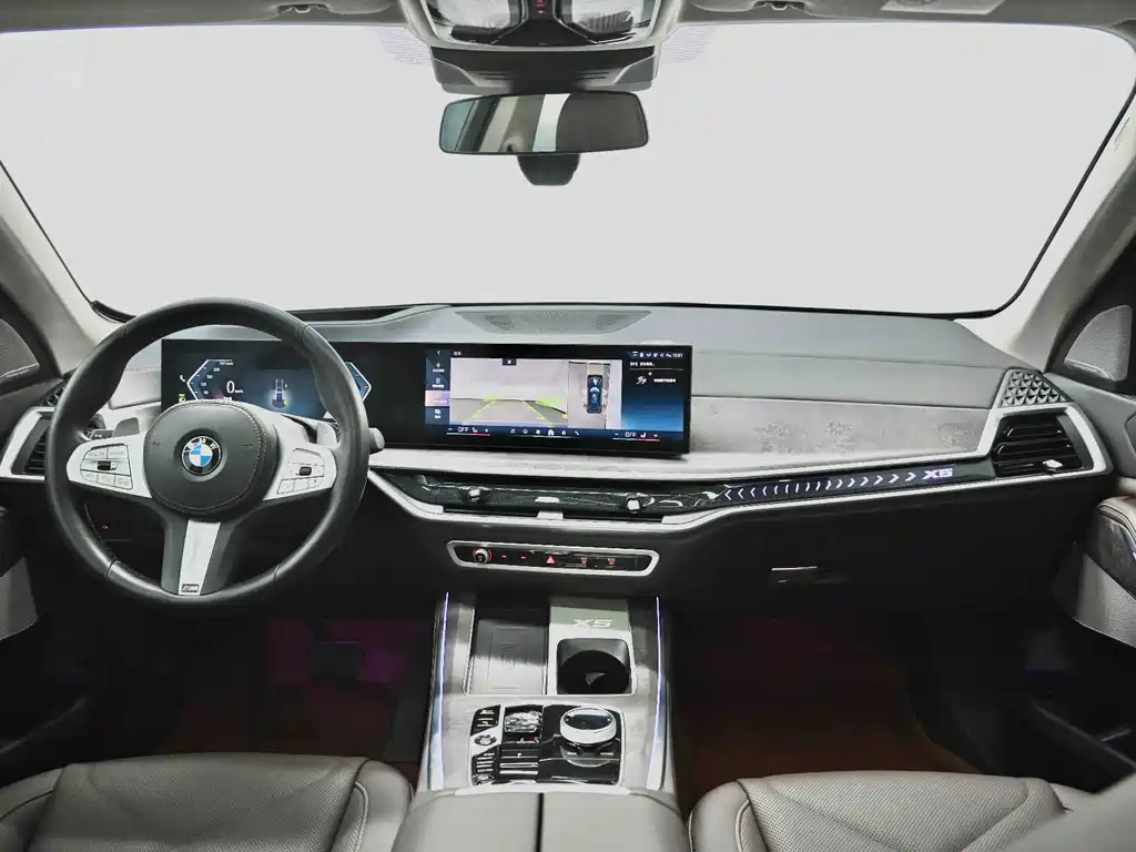 BMW X5 2023 xDrive 30Li Premium M Sport