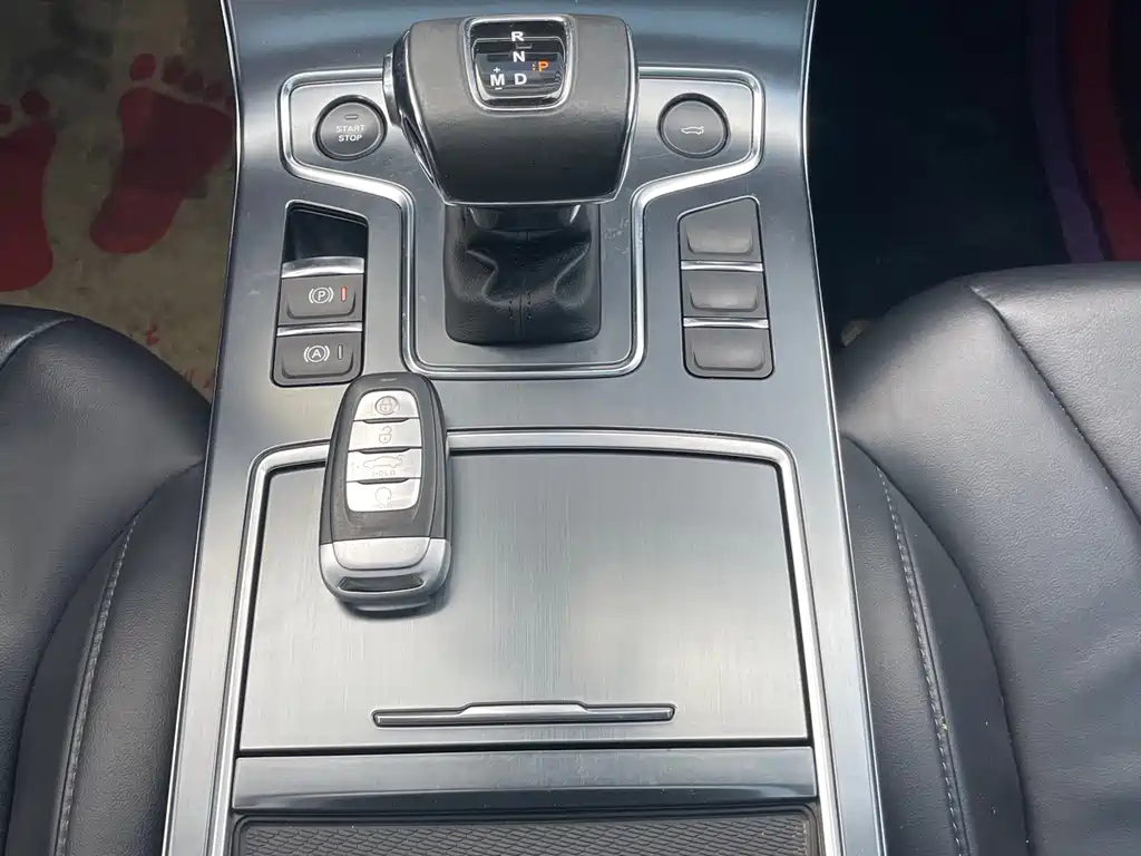 Hongqi Hongqi H5 — миниатюра 6